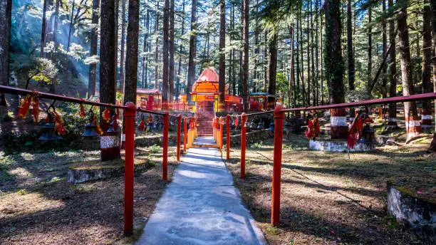 Best places to visit in Lansdowne : लैंसडाउन में सोलो ट्रैवलर के लिए सुरक्षित और शांत स्थान